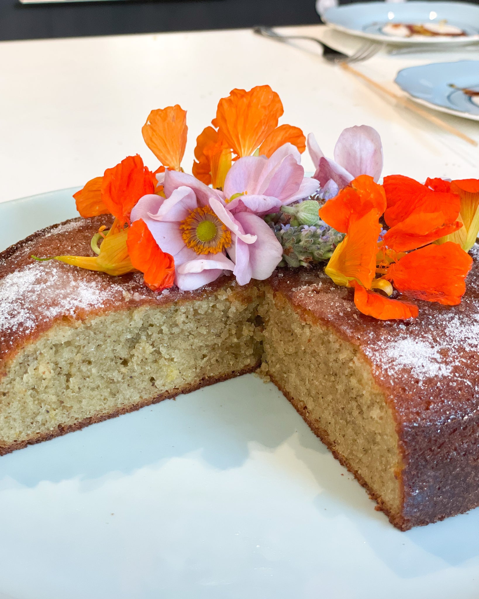 Lemon & lavender cake